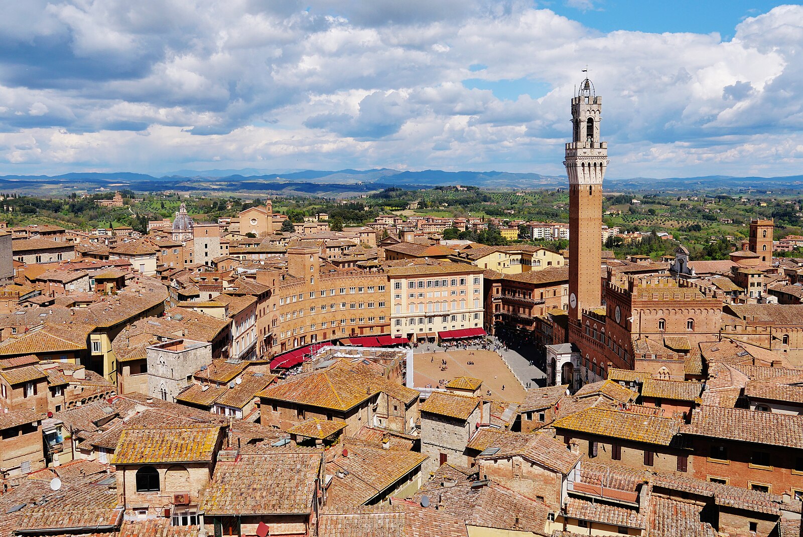 Centro storico di Siena e Piazza del Campo